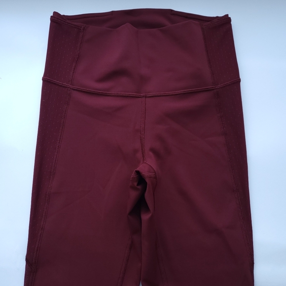 🍋Like New Lululemon Body Con Crop - Picture 11 of 13